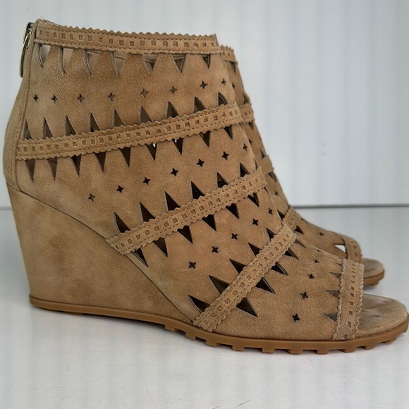 NEW Via Spiga Latanya Wedge peep toe Tan Size 9 - Picture 4 of 13